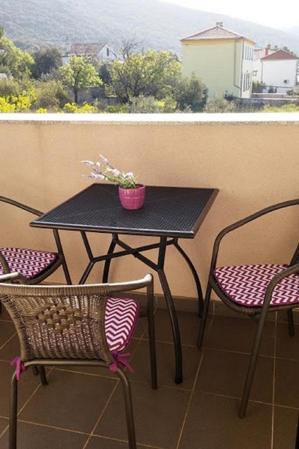 Apartments By The Sea Martinscica, Cres - 14334 Esterno foto
